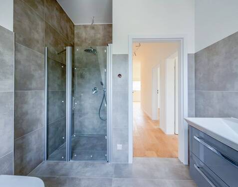 Duschbad Ansicht 2 - 