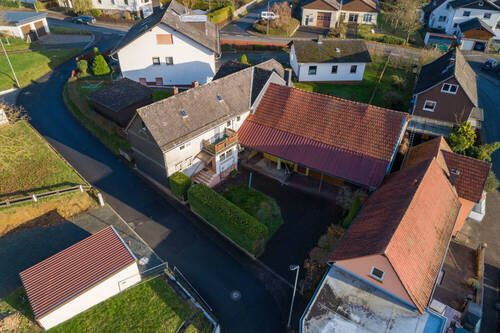 Aufnahme aus der Vogelperspektive - 5 Zimmer Einfamilienhaus in Lohra