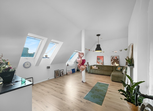 Wohnzimmer - Urban & gemütlich: 2-Zimmer-Dachgeschosswohnung in Mülheim