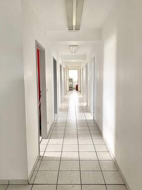 Flur.jpg - Büro mit 180,00 m² in Nürnberg zur Miete