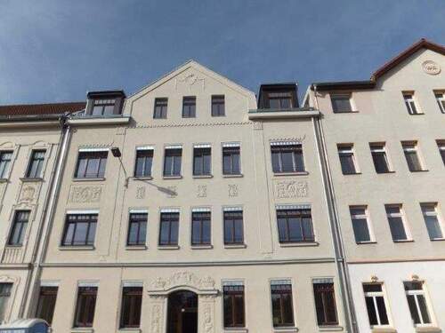 Bild 2 - Hochwertig sanierte 3-Z-WOHNUNG mit Balkon, EBK und Fußbodenheizung