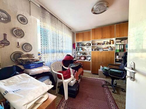 Kinder- oder Arbeitszimmer - 