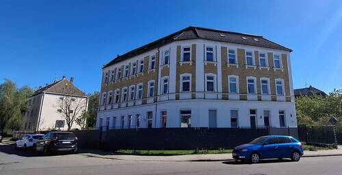 Hausansicht - 2 Zimmer Etagenwohnung zur Miete in Leipzig