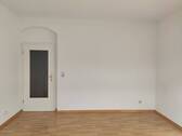 Wohnzimmer - 2 Zimmer Etagenwohnung zur Miete in Meißen
