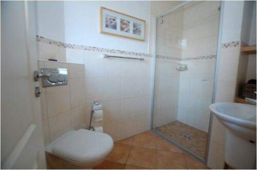 Gäste-Duschbad - 5 Zimmer Einfamilienhaus in Wiefelstede