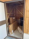 Abstellraum vor dem Haus - 