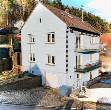 Front - Renoviertes Einfamilienhaus mit Garten in ruhiger Lage von Krickenbach - Nähe Kaiserslautern