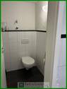 Büro WC und Handwaschbecken - 