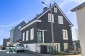 Haupthaus Straßenseite - 8 Zimmer Einfamilienhaus in Wuppertal