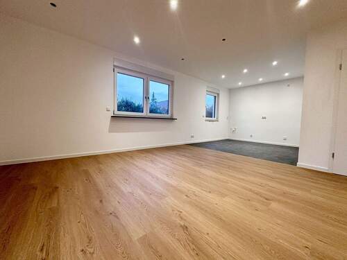 Blick auf den Kochbereich - 4 Zimmer Terrassenwohnung zur Miete in Margetshöchheim