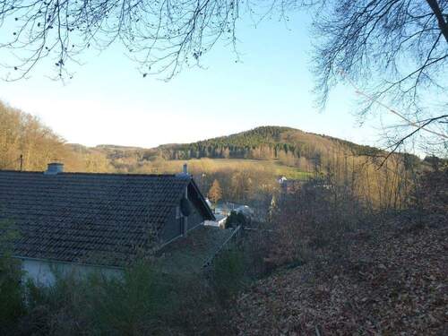 Blick in die Landschaft - Grundstück in Reichshof / Brüchermühle zum Kaufen