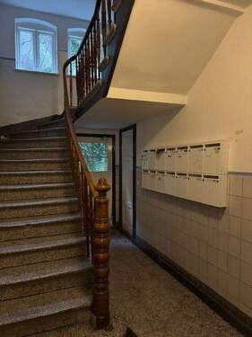 Treppenhaus - 2 Zimmer Etagenwohnung in Flensburg