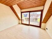 Schlafzimmer mit Balkonzugang im DG - 
