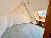 Hobbyraum / Büro im Spitzboden - 