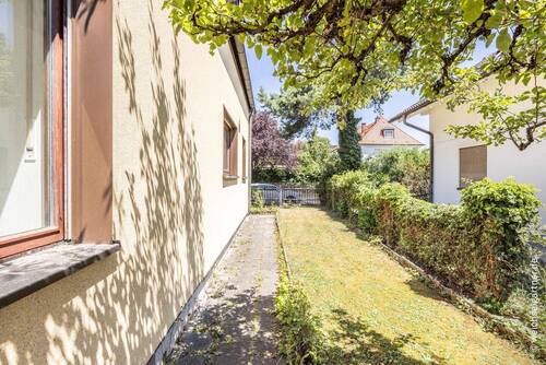 Seitlicher Weg - 