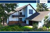 Außenansicht - Exklusives Einfamilienhaus mit innenliegendem Pool - einmalige Gelegenheit!
