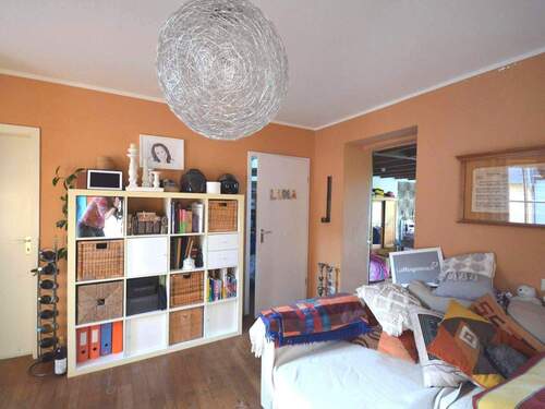 Zugang zum Bad, DG und Anbau - 