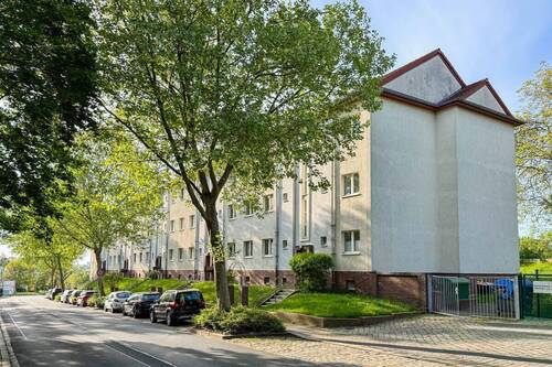 Straßenansicht - 3-Zimmer-Erdgeschosswohnung in Uni-Nähe!