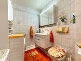 Bad mit Wanne - 