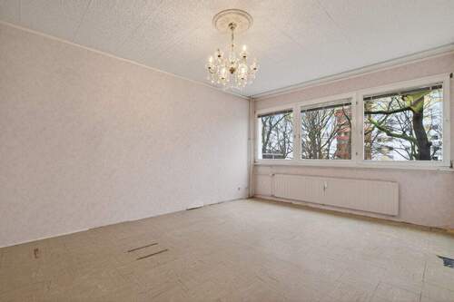 Wohnzimmer - 2 Zimmer Etagenwohnung zum Kaufen in Karlsruhe / Nordweststadt