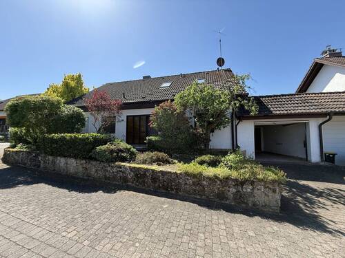 Vorderseite - Gepflegtes Einfamilienhaus mit Garage in toller Lage von Ormesheim
