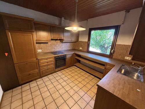 Küche - 6 Zimmer Einfamilienhaus in Mandelbachtal