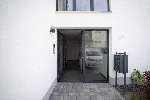 Eingangsbereich - Etagenwohnung mit 95,00 m² in Bad Camberg / Erbach zum Kaufen