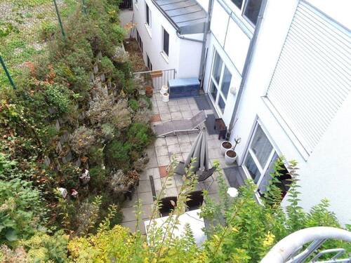 Blick von oben auf die Terrasse - 