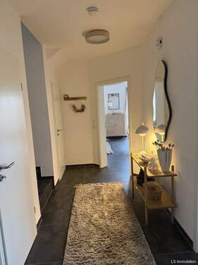 Flur EG - 4 Zimmer Doppelhaushälfte in Barßel / Harkebrügge