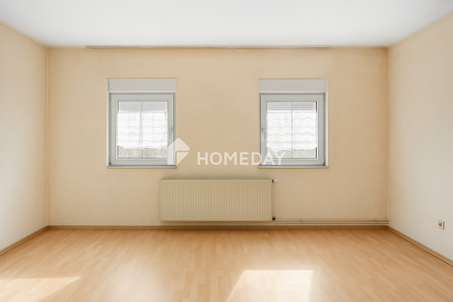 1.OG Schlafzimmer 1 - 