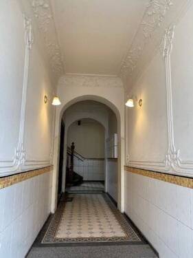 Treppenhaus - 3 Zimmer Etagenwohnung zur Miete in Taucha