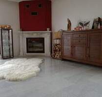 Moderne, helle Doppelhaushälfte mit neuwertiger Küche, Kamin und Garage in WolfsburgEhmen