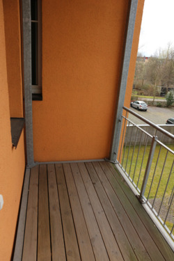 Balkon - Halboffene Küche und sonniger Balkon im 2. OG