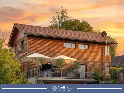 Außenansicht - PREMIUM-HOLZHAUS ERLEBEN: ENERGIEEFFIZIENZ TRIFFT LEBENSQUALITÄT