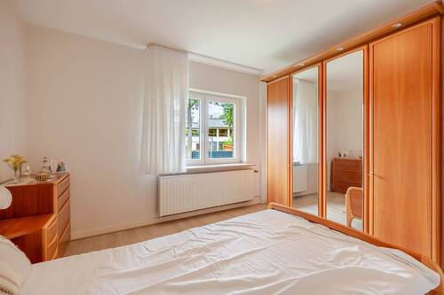 Schlafzimmer EG - 