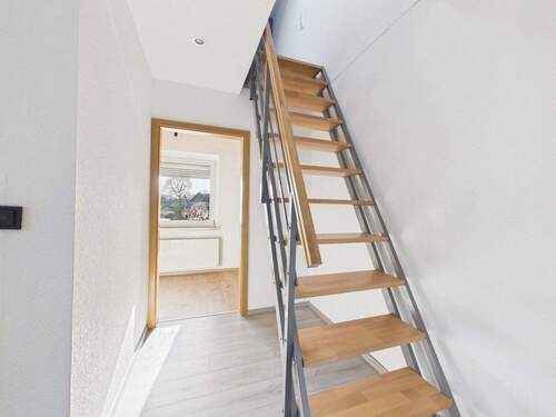 Treppe in das Dachgeschoss - 