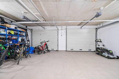 Garage - 