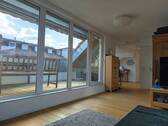 Wohnen mit Loggia - Tolle 5 Zimmer Dachgeschosswohnung in der Nürnberger Südstadt