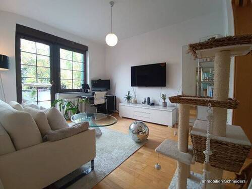 Wohnzimmer - 2 Zimmer Etagenwohnung zur Miete in Krefeld