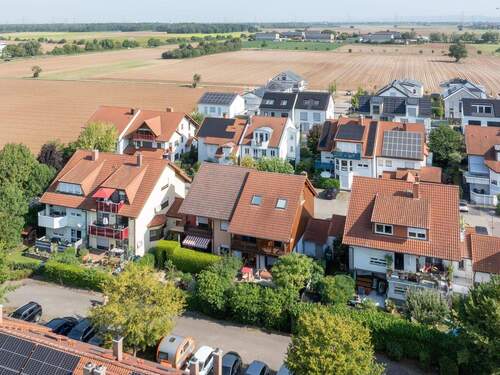 Luftbild - Doppelhaushälfte mit 196,00 m² in Plankstadt zum Kaufen