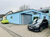 Seitenansicht mit Garage rechts - 