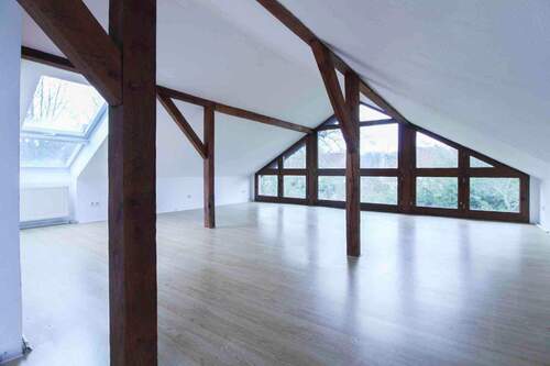 Wohn/Schlafzimmer DG - 