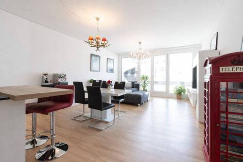 Wohn-/Essbereich - 3 Zimmer Etagenwohnung zum Kaufen in Frankfurt am Main