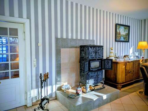 Wohnzimmer mit Kamin - 