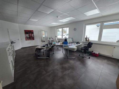 Büro 1 - 