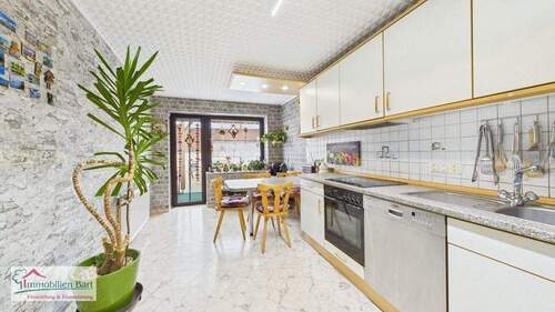 Küche OG - 15 MIN-BIS L-REMICHSCHENGEN: WOHNHAUS MIT GARAGE UND GARTEN