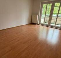 ! Bad mit Dusche + Balkon am Wohnzi. + Stellplatz ! - Chemnitz Gablenz
