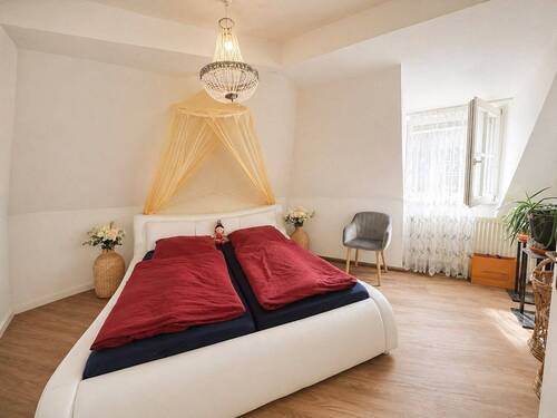 Schlafzimmer - 3 Zimmer Etagenwohnung zum Kaufen in Nürnberg