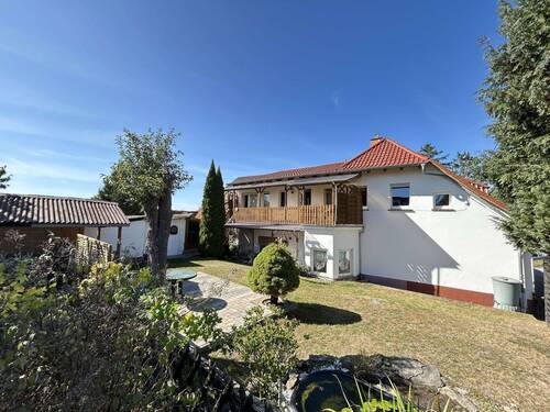 Seitenansicht - 8 Zimmer Mehrfamilienhaus, Wohnhaus in Warburg-Herlinghausen