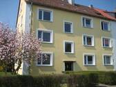 Frontansicht - Grün und citynah - sonnige Wohnung mit Balkon